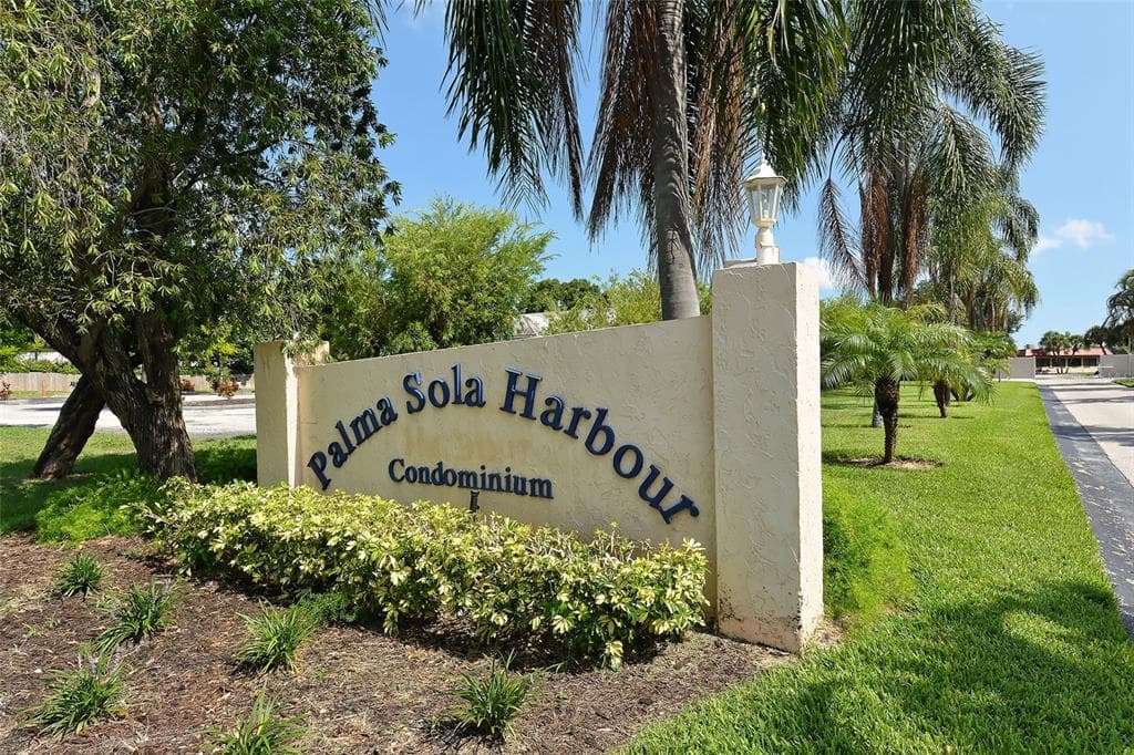 9538 AZURE COVE photo 23