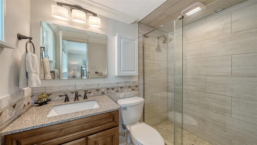 9538 AZURE COVE photo 16