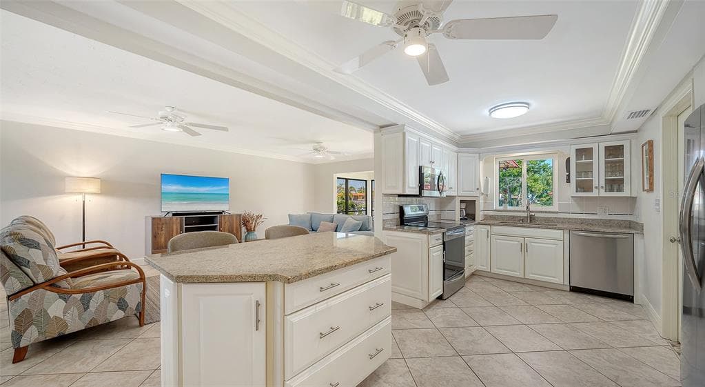 9538 AZURE COVE photo 12