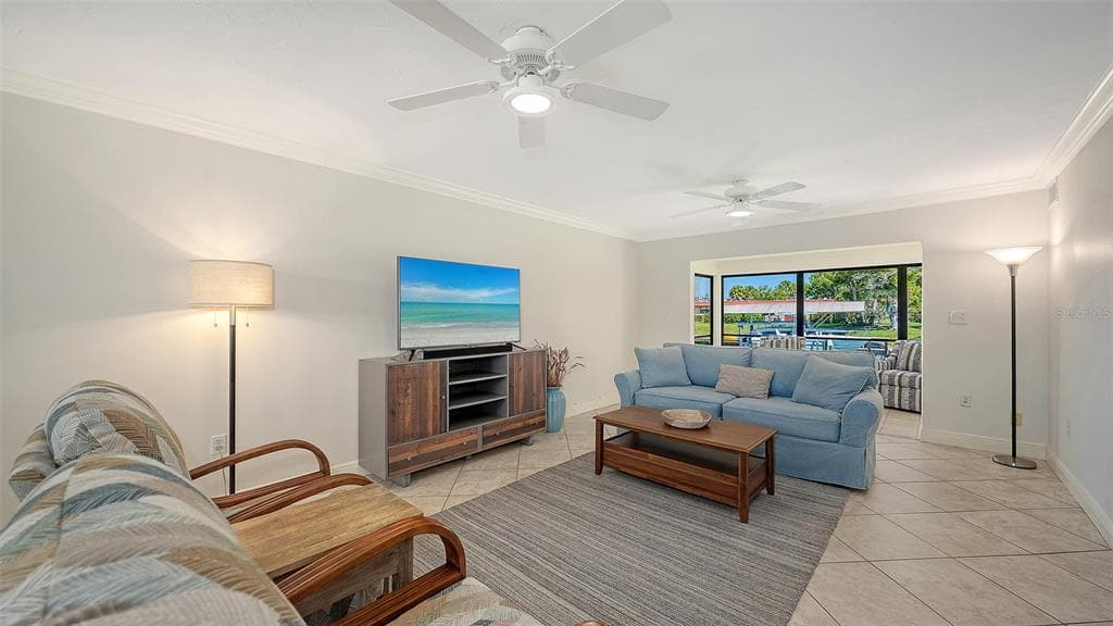 9538 AZURE COVE photo 3