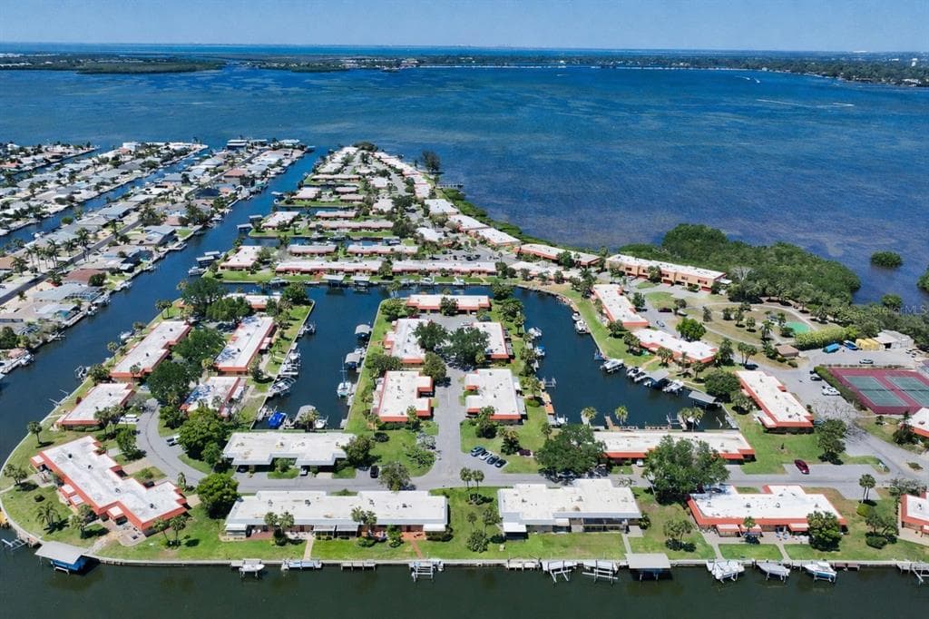9538 AZURE COVE photo 1