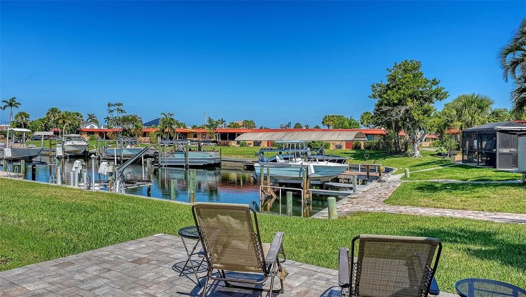 9538 AZURE COVE photo 20