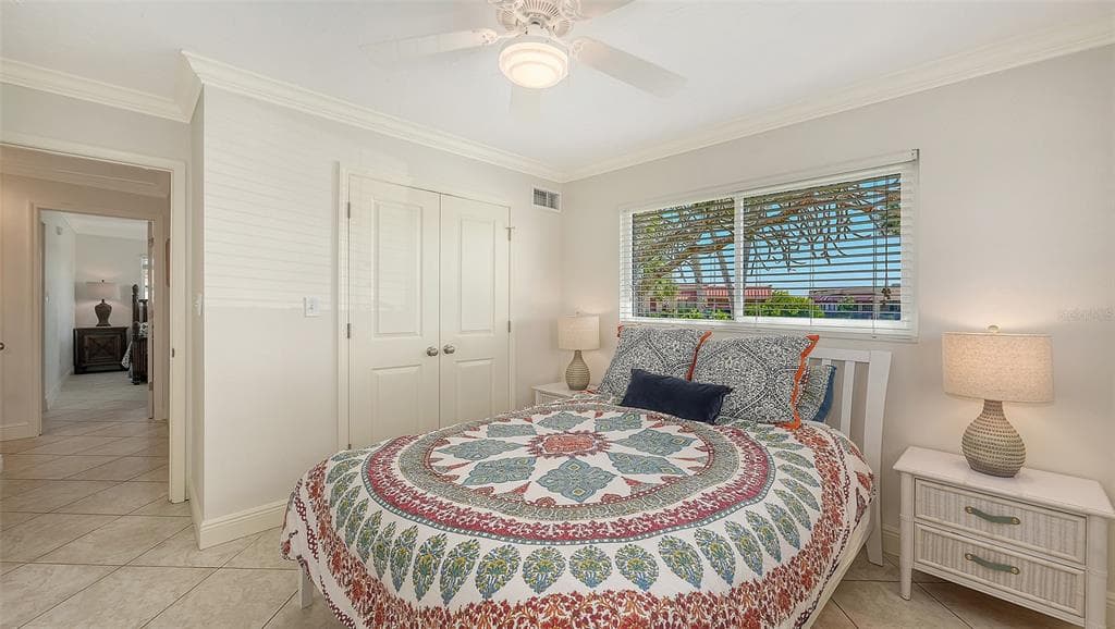 9538 AZURE COVE photo 18
