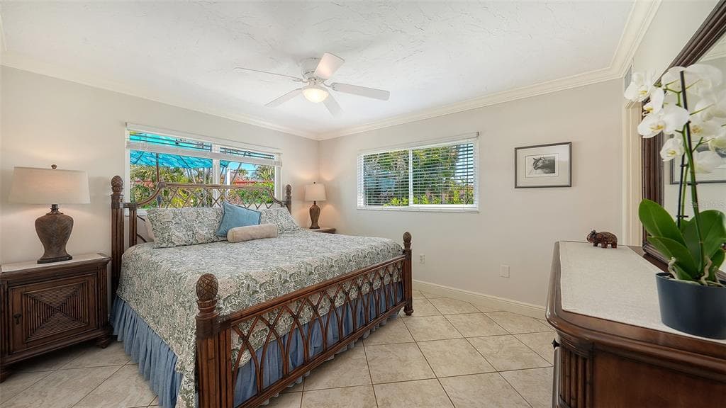 9538 AZURE COVE photo 15