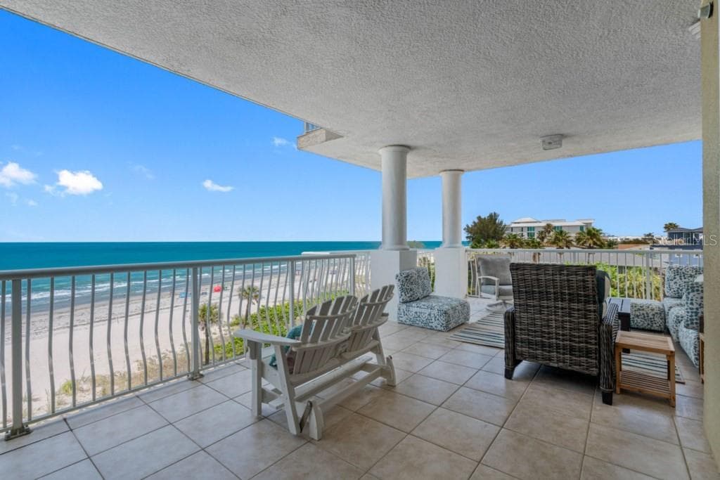 19734 GULF BOULEVARD 402 photo 6
