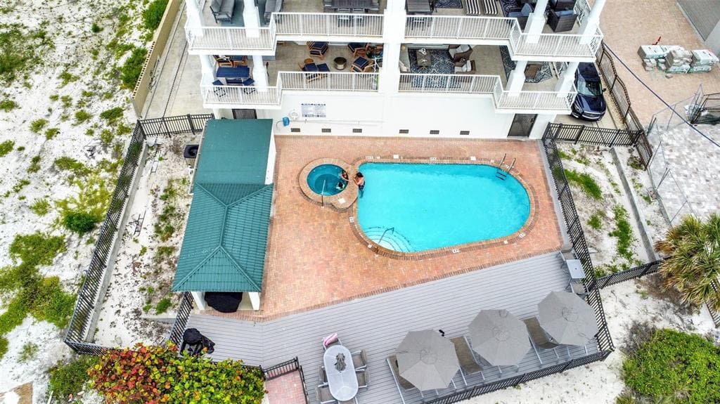 19734 GULF BOULEVARD 402 photo 7