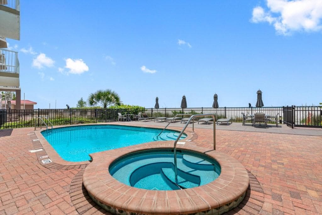 19734 GULF BOULEVARD 402 photo 8