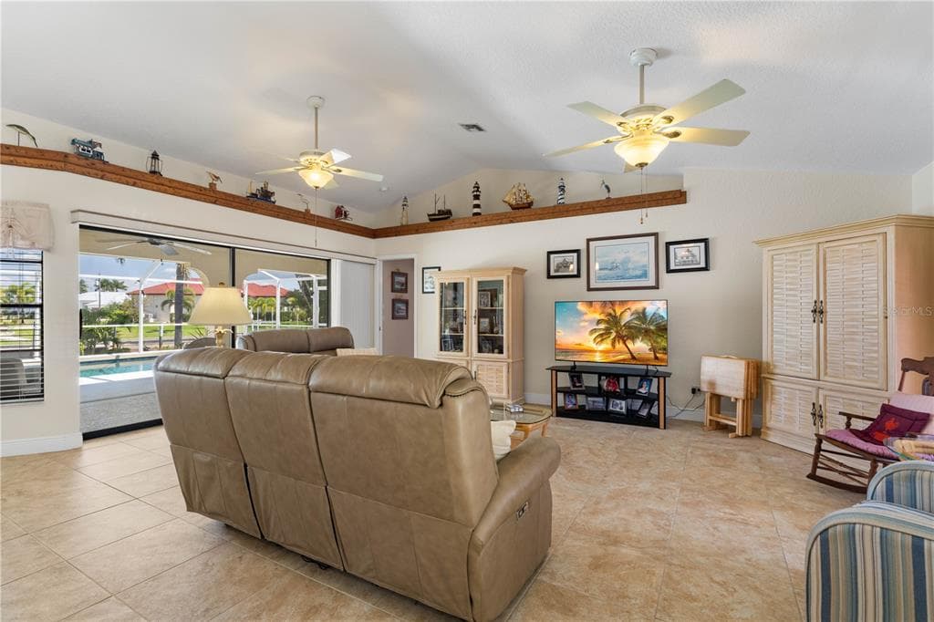 1374 WILLET COURT 5