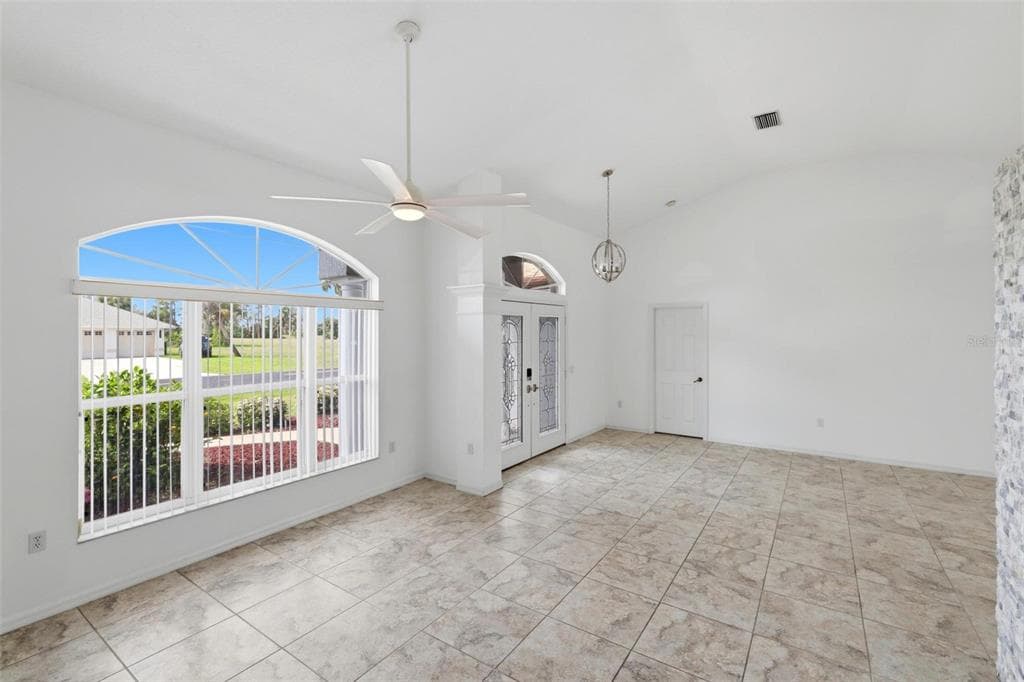 605 ROTONDA CIR photo 13