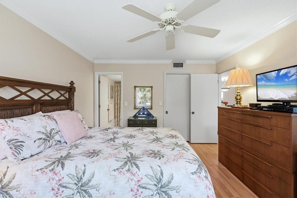 220 SANTA MARIA STREET 342 photo 20
