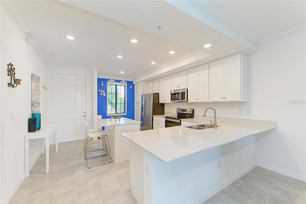 18114 GAWTHROP DRIVE 204 photo 13