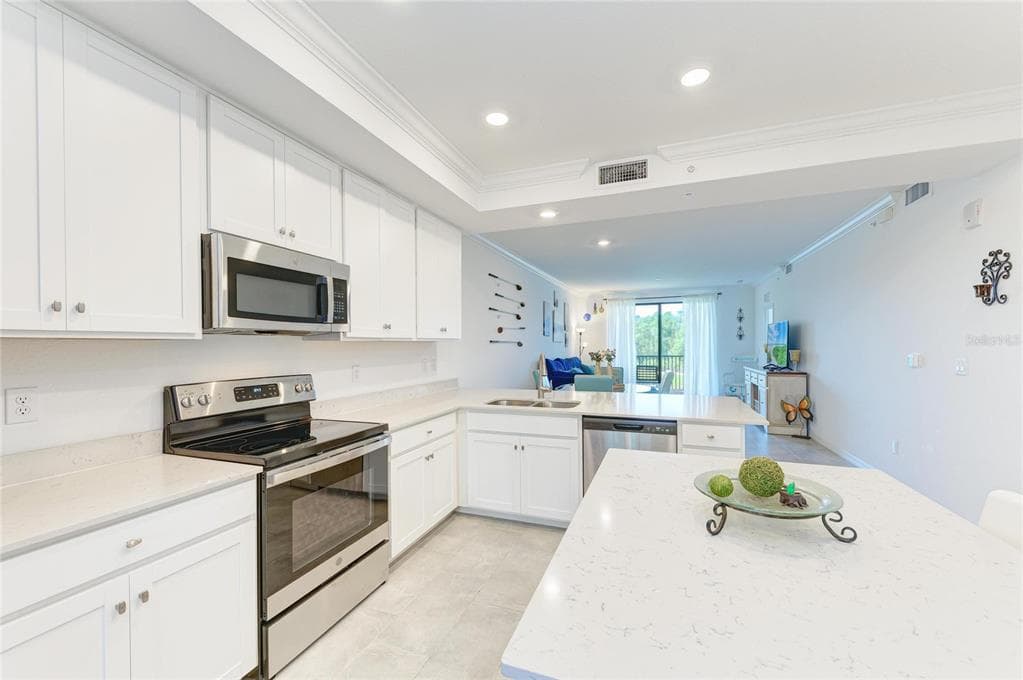 18114 GAWTHROP DRIVE 204 photo 18