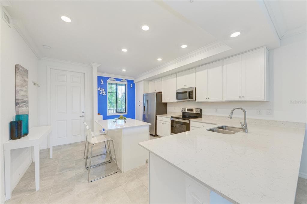 18114 GAWTHROP DRIVE 204 photo 15