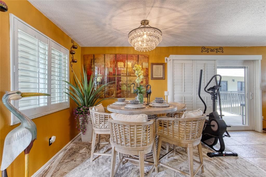 935 OCEAN SHORE BOULEVARD 4040 photo 5