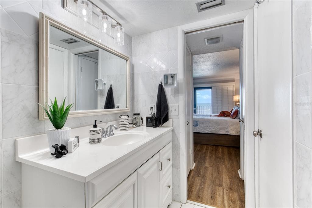 935 OCEAN SHORE BOULEVARD 4040 photo 15