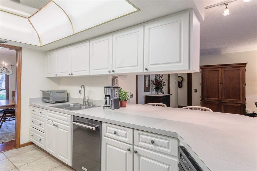 6104 SCHOONER WAY photo 17
