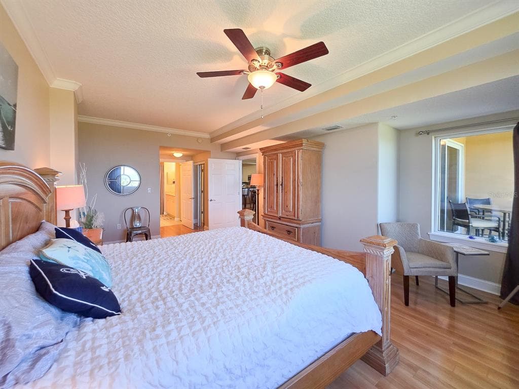 60 SURFVIEW DRIVE 209 photo 24