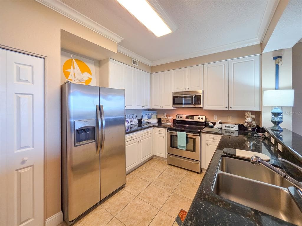 60 SURFVIEW DRIVE 209 photo 14