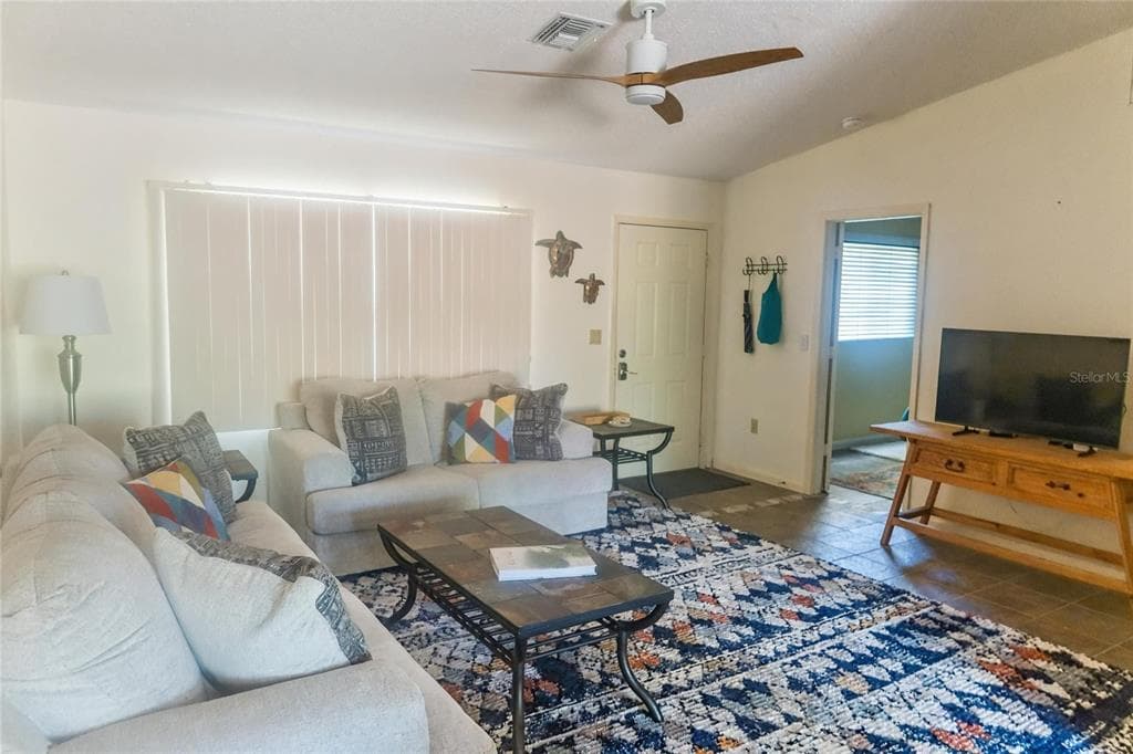 9406 PROSPECT AVENUE photo 4