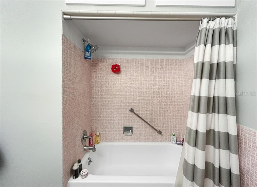 1600 W LAKE PARKER DRIVE C4 photo 14