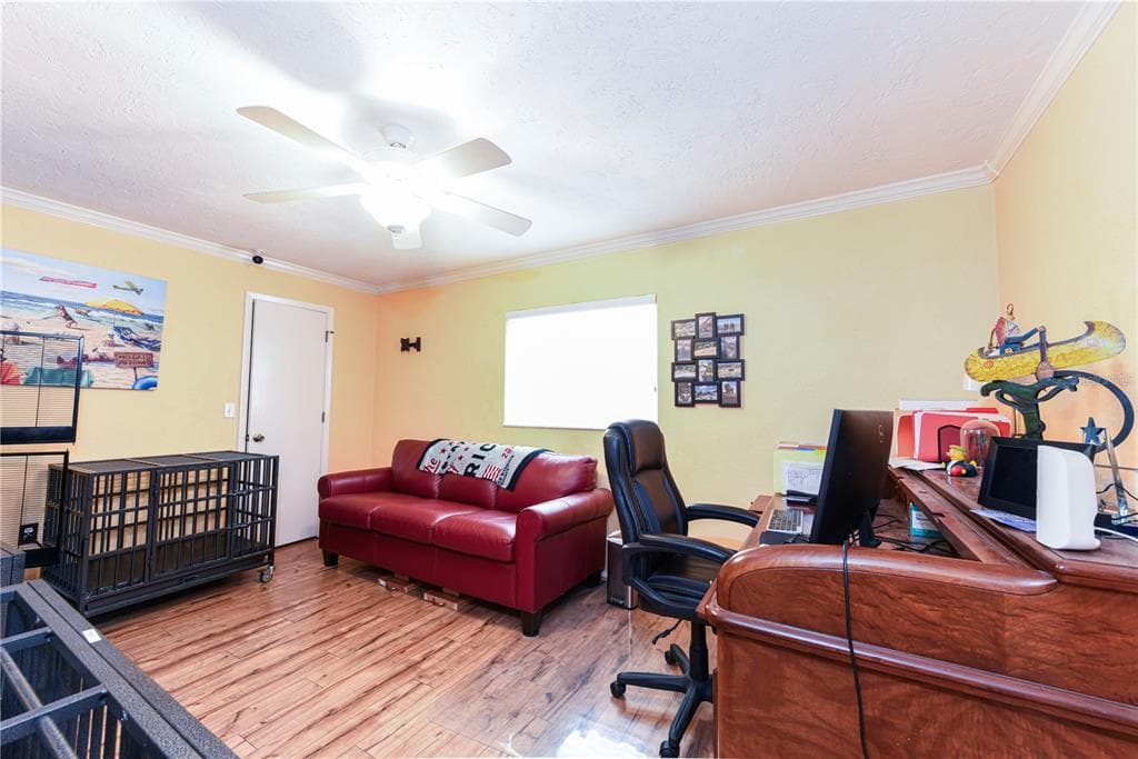 1800 LIESL DRIVE E photo 21