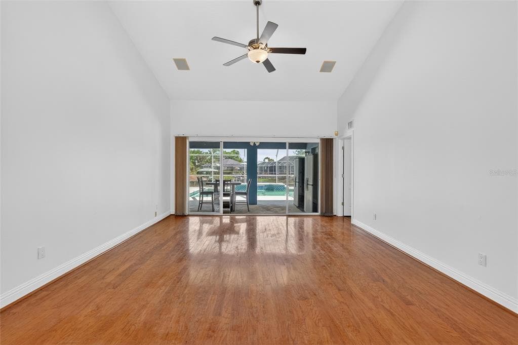 20 CORONA COURT photo 19