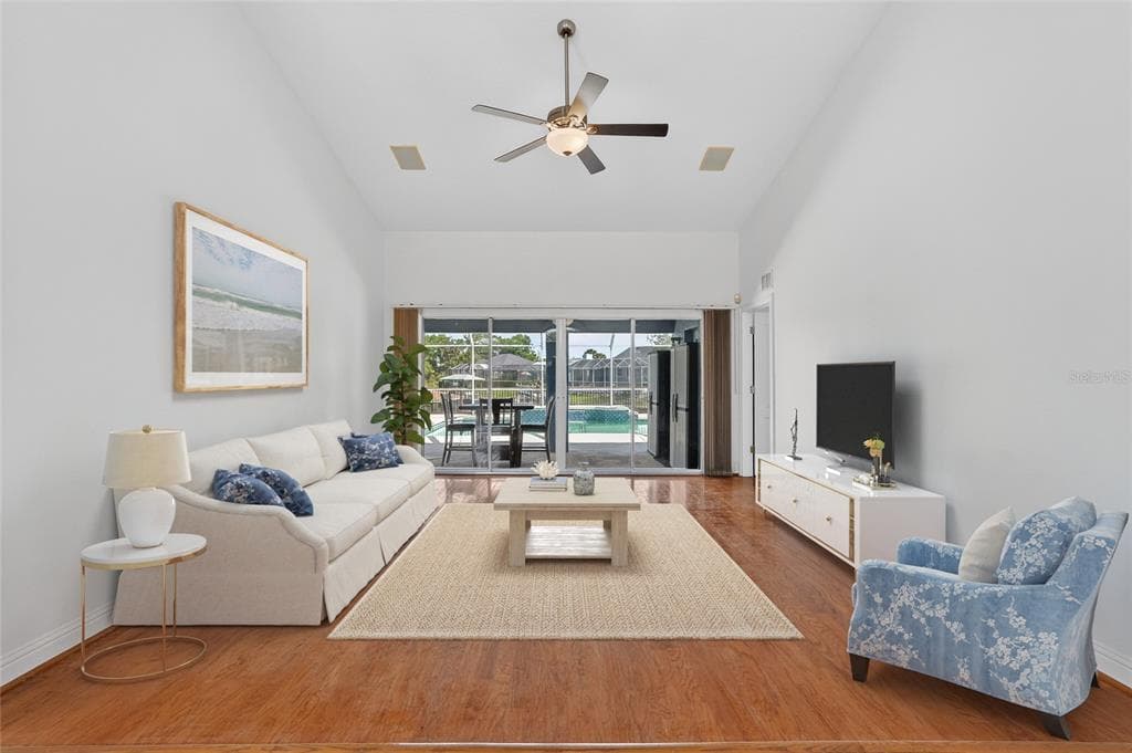 20 CORONA COURT 4