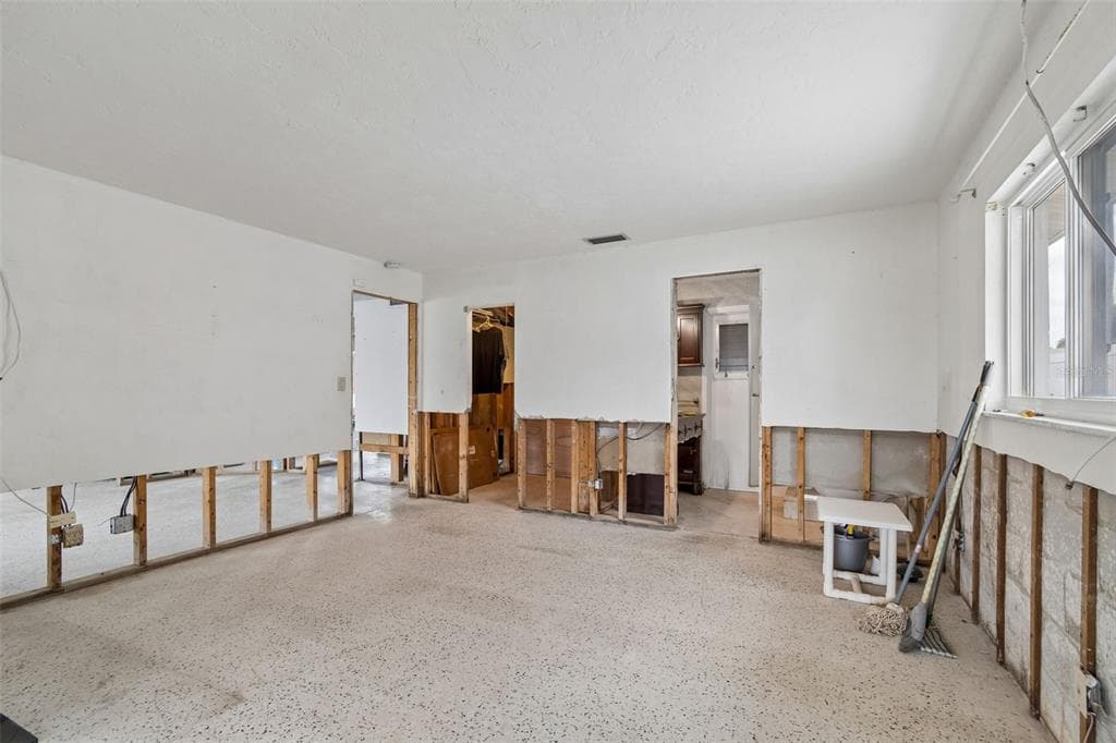 15 BELLEVUE DRIVE photo 22