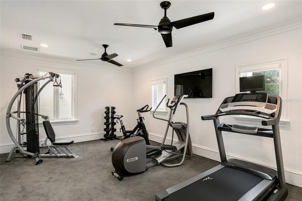 12488 PARK AVENUE photo 23