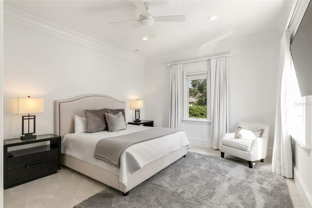 12488 PARK AVENUE photo 25