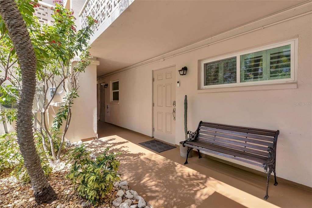 620 EDGEWATER DRIVE 102 photo 3