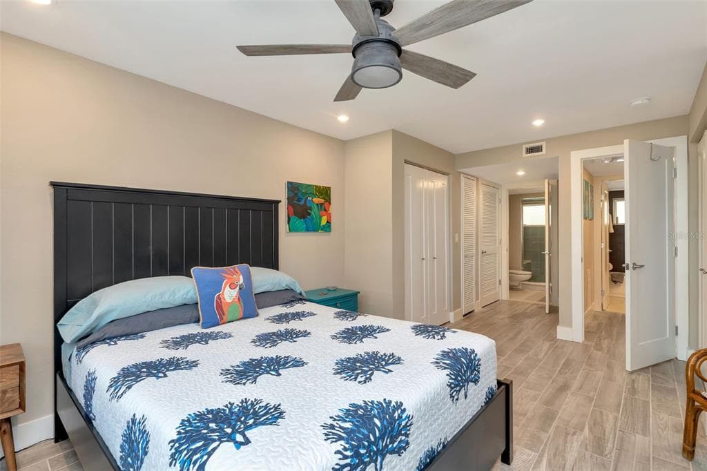 620 EDGEWATER DRIVE 102 photo 18