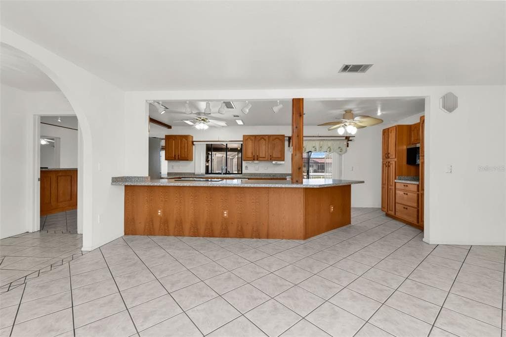 238 FRY TERRACE SE photo 13