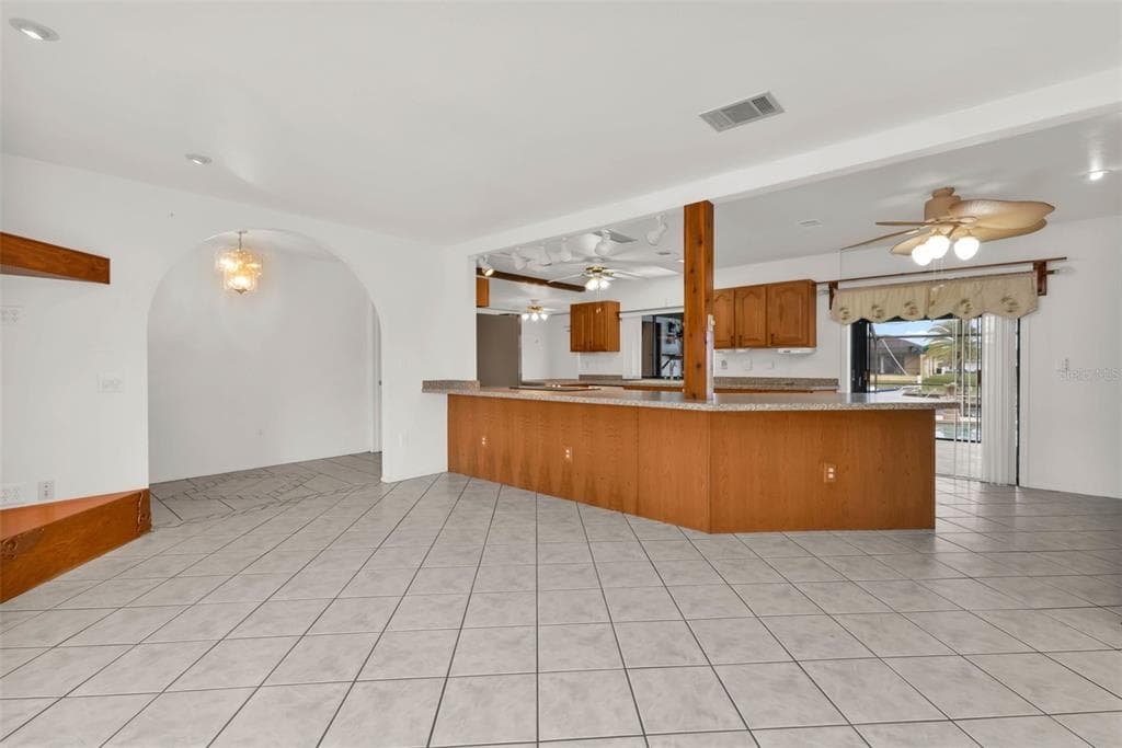 238 FRY TERRACE SE photo 12