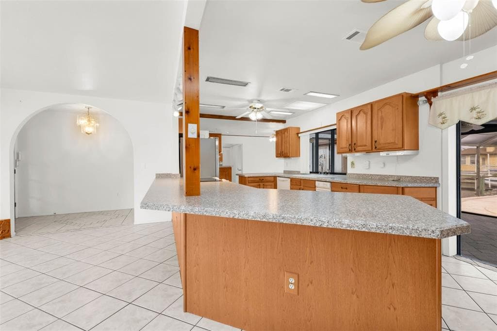238 FRY TERRACE SE photo 14