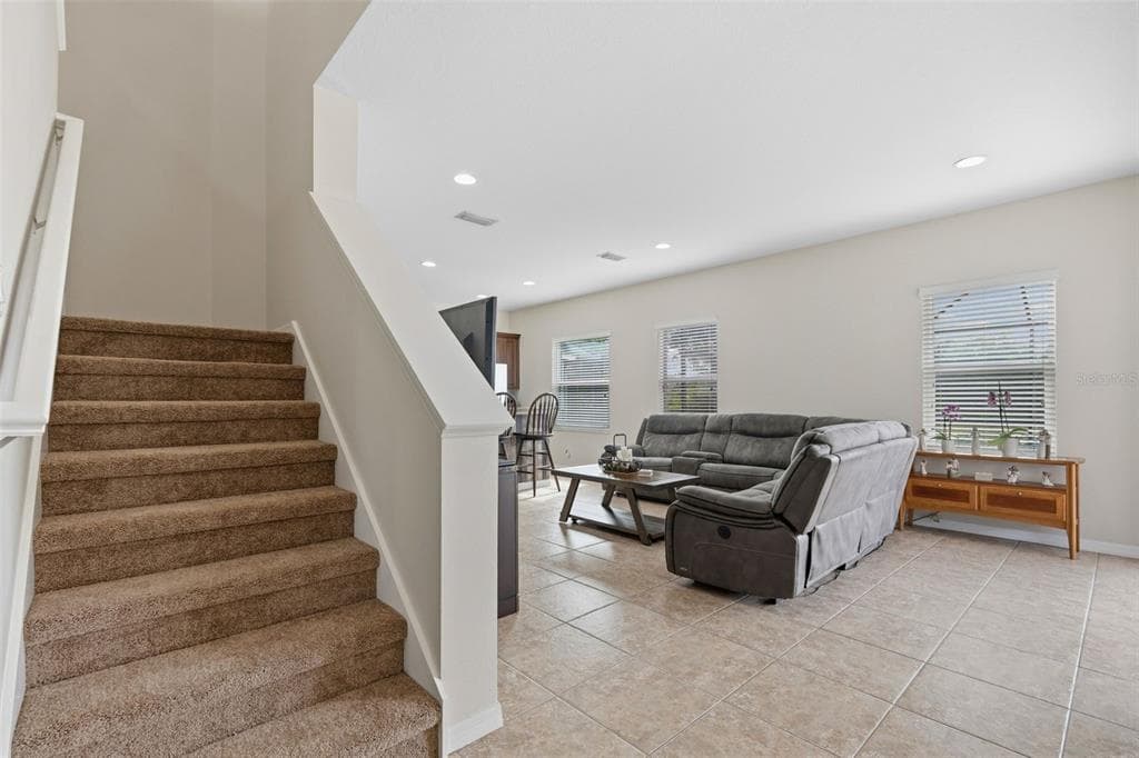 11904 FOREST PARK CIRCLE photo 18