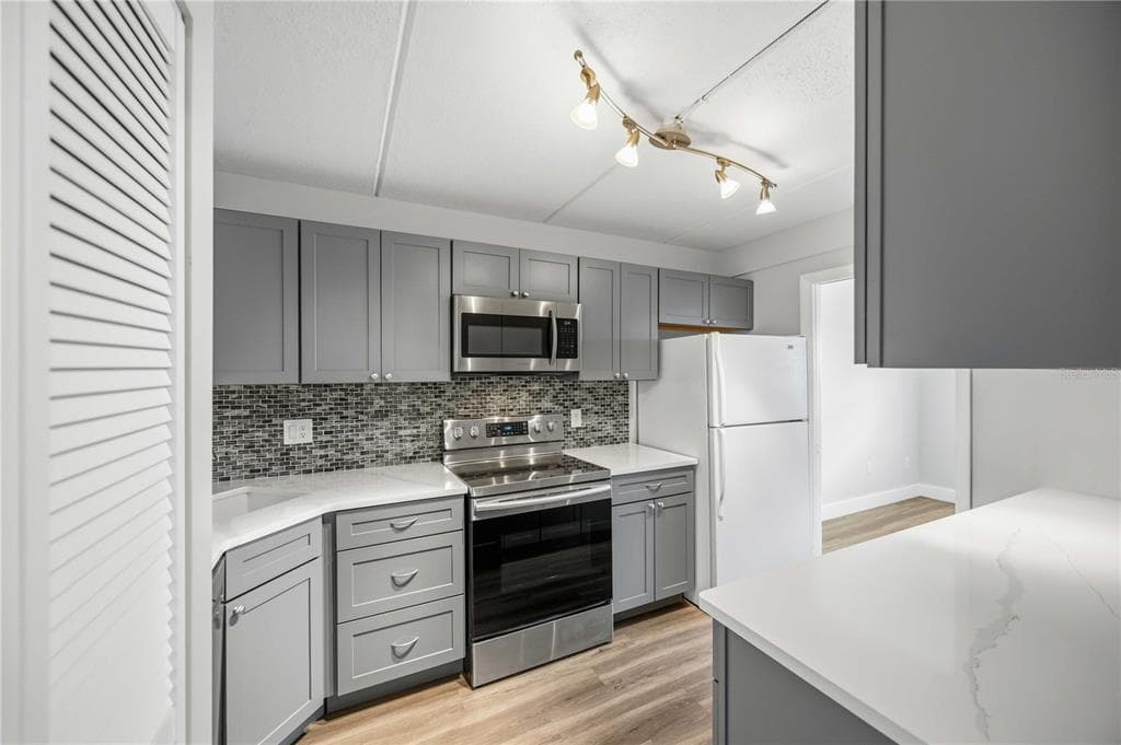 270 SANTA MARIA STREET 104 photo 10