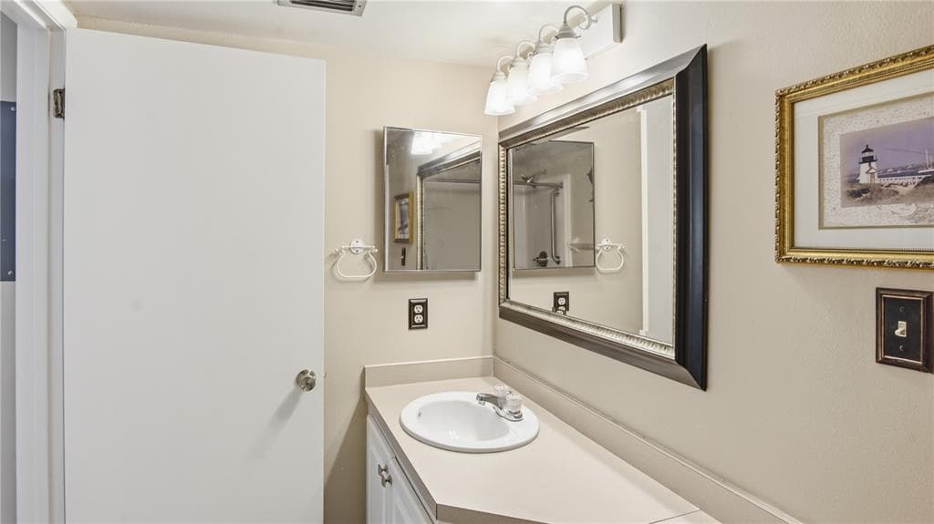 20800 RIVER DRIVE A31 photo 22