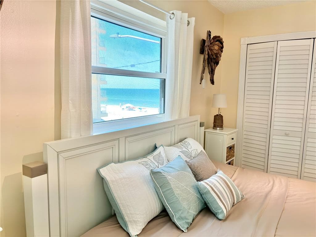 18650 GULF BOULEVARD 315 photo 7