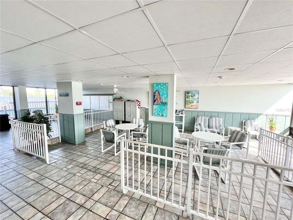 18650 GULF BOULEVARD 315 photo 15