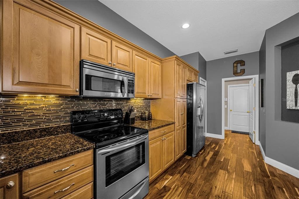 5721 HERONPARK PLACE photo 24
