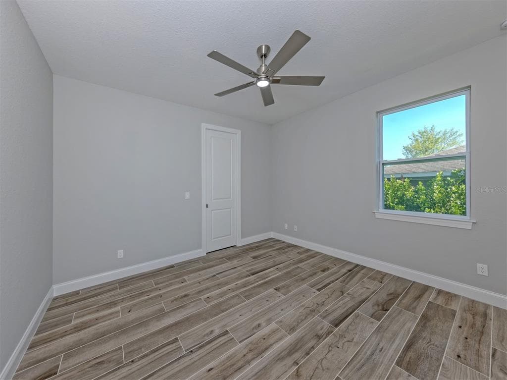 3423 KNOX TERRACE photo 19