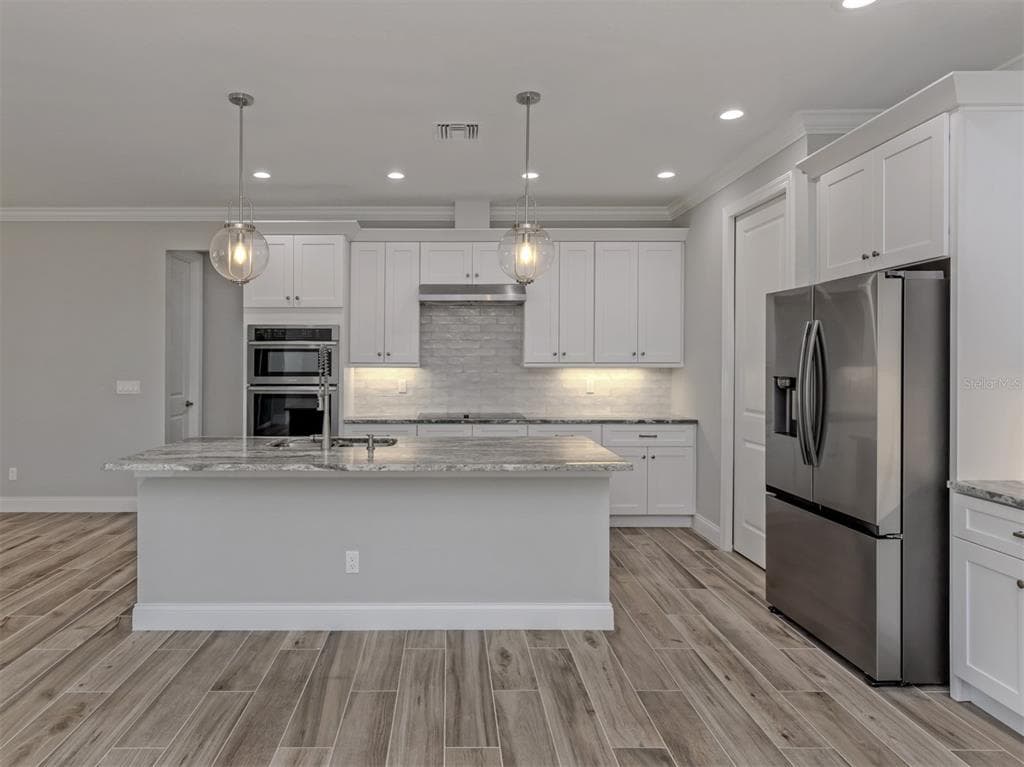 3423 KNOX TERRACE photo 4