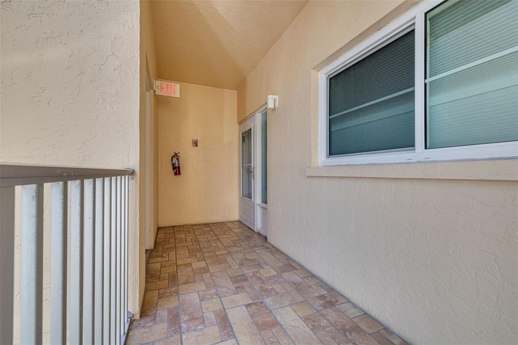 8635 MIDNIGHT PASS ROAD 201C photo 23