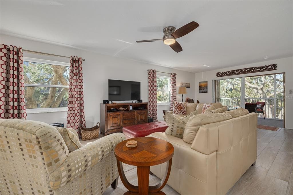 8635 MIDNIGHT PASS ROAD 201C photo 12