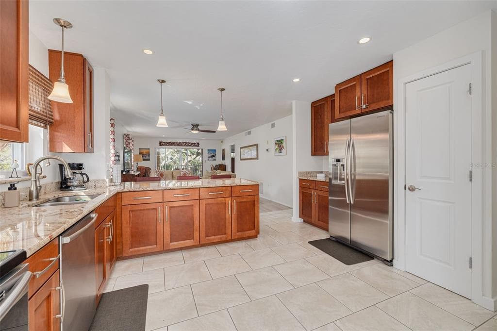 8635 MIDNIGHT PASS ROAD 201C photo 11
