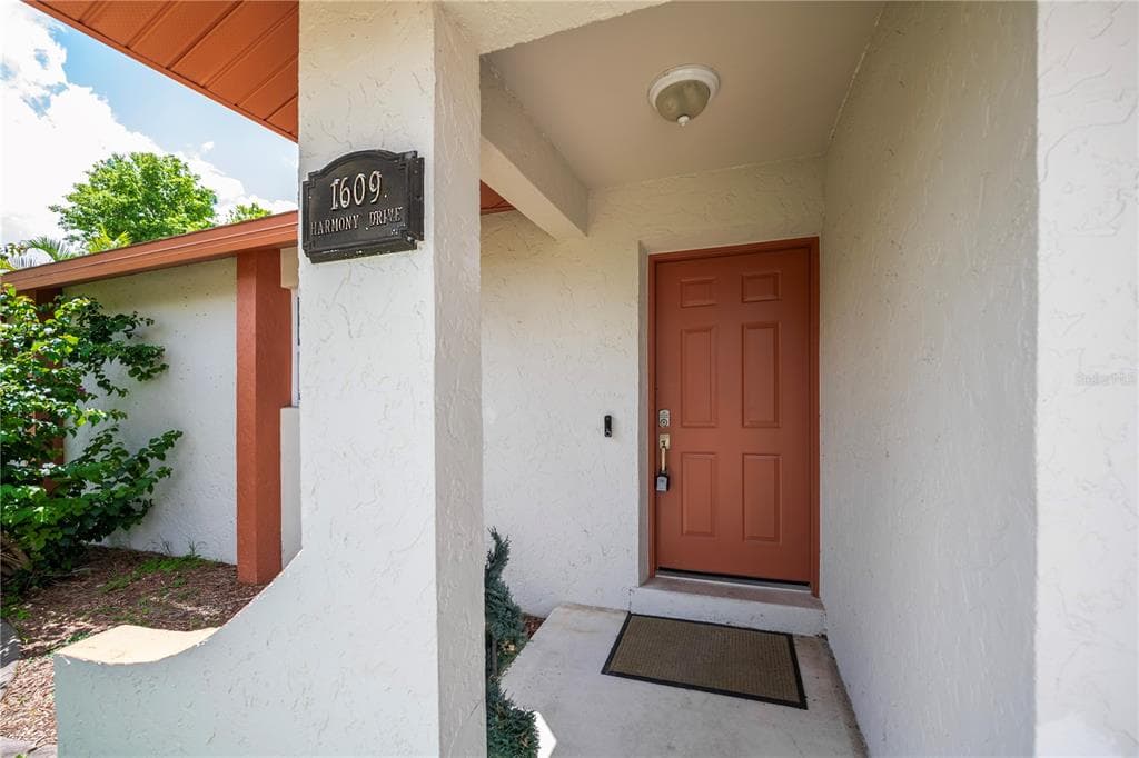 1609 HARMONY DRIVE photo 2