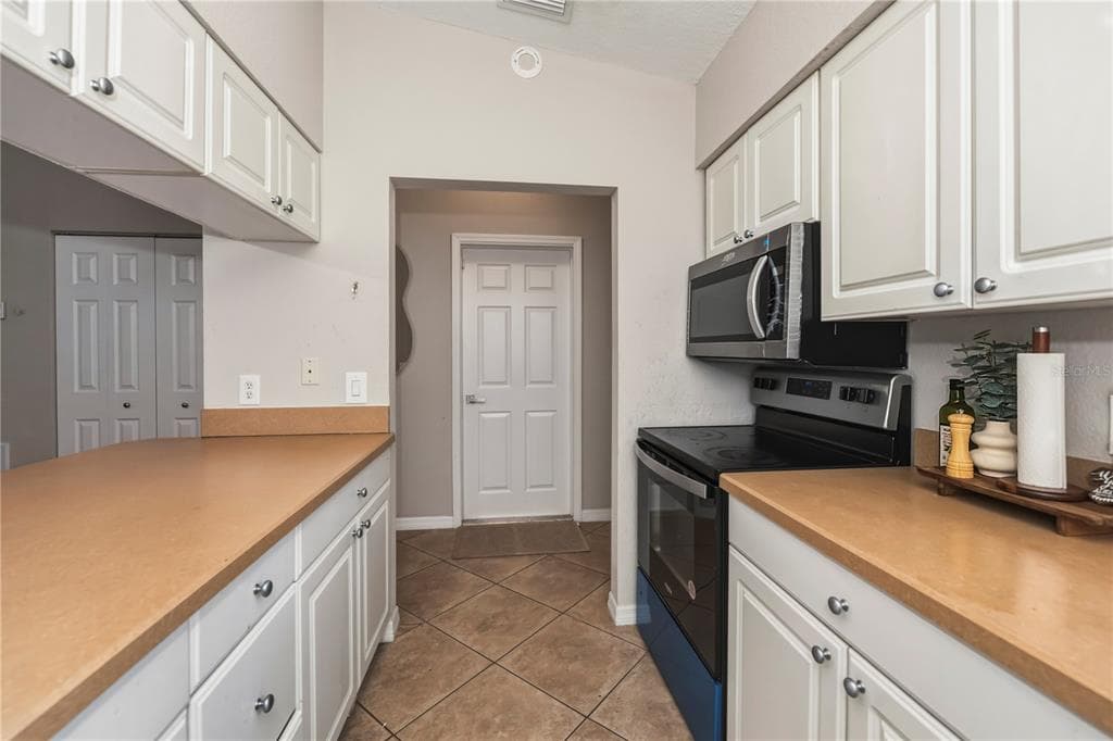 1609 HARMONY DRIVE photo 13