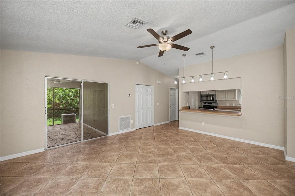 1609 HARMONY DRIVE photo 12