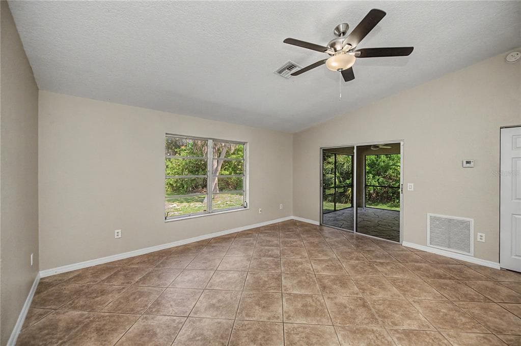 1609 HARMONY DRIVE photo 10